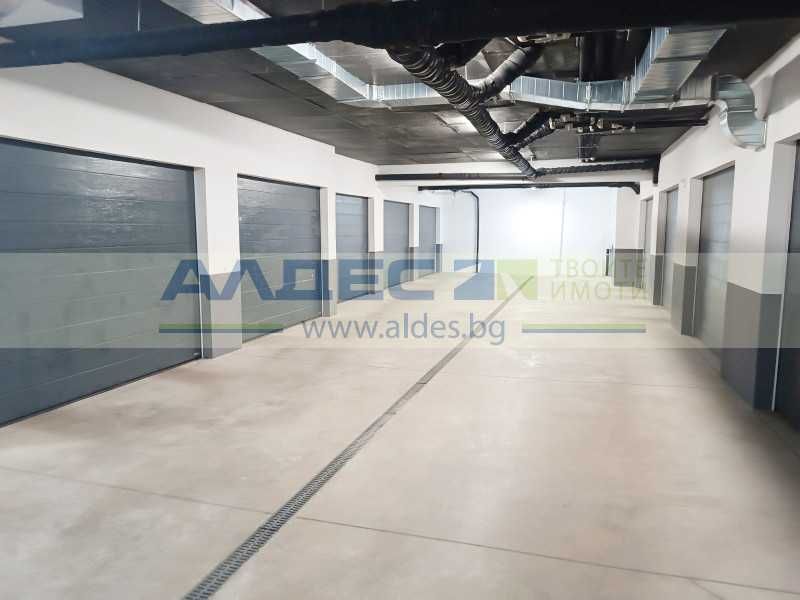 Дава се под наем Тристаен апартамент в София, Изток - 125 кв.м за 1275 € - Снимка #7