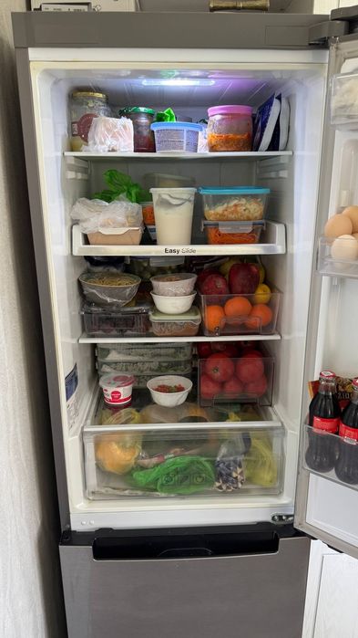 Холодильник Samsung 328 литров Инверторный мотор