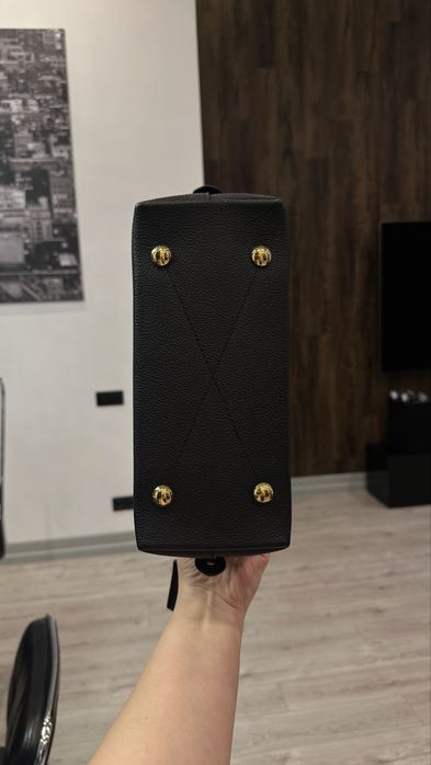 Продам сумку Louis Vuitton Alma Neo bb