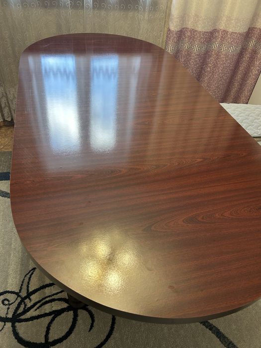 Продам овальный стол
