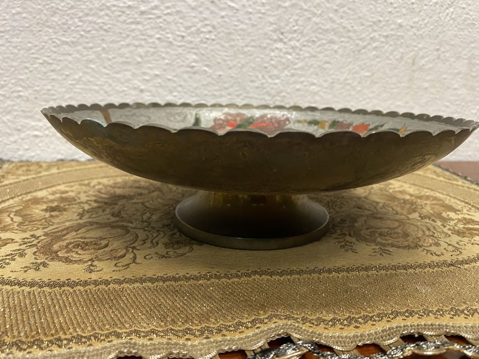 Немска фруктиера с рисуван месинг