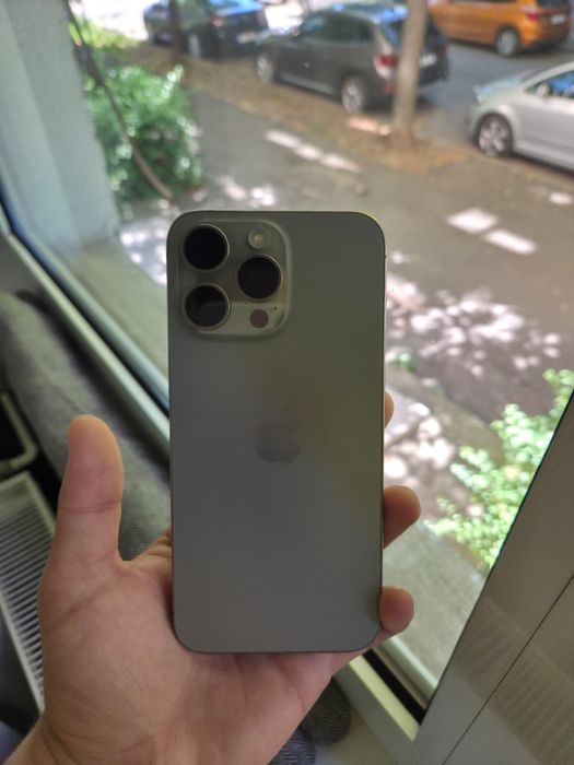 iPhone 15 Pro Max de America