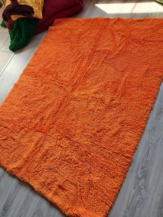 Нов вълнен китеник - червен, зелен и оранжев