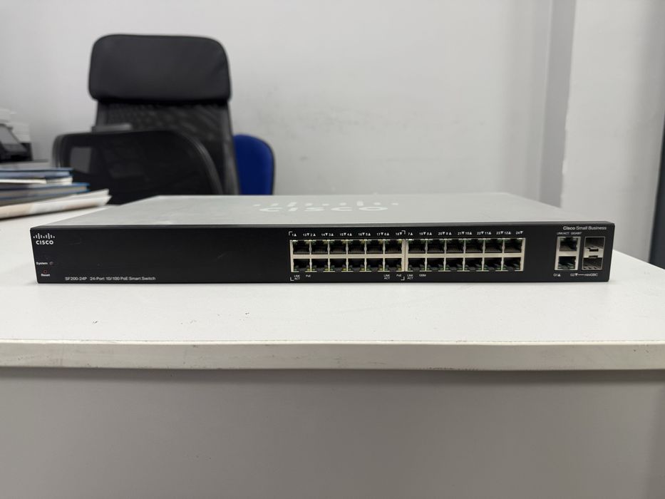 Продам коммутатор Cisco SF200-24P