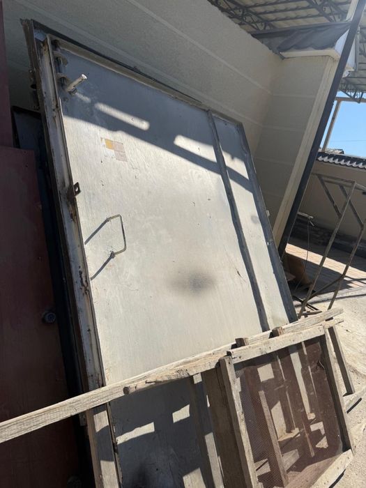 Ворота на гараж с рамками