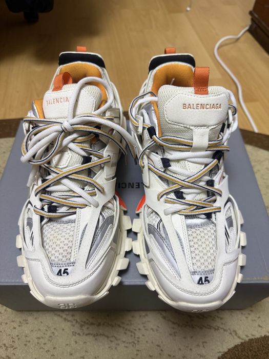 balenciaga track