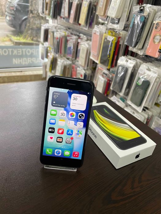 Apple iPhone SE 2020  64GB Black