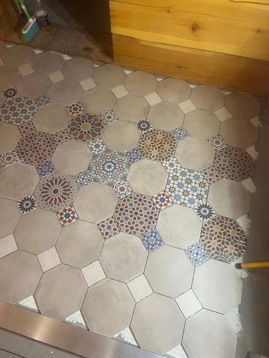 Кафель төсеу — Укладка кафеля.