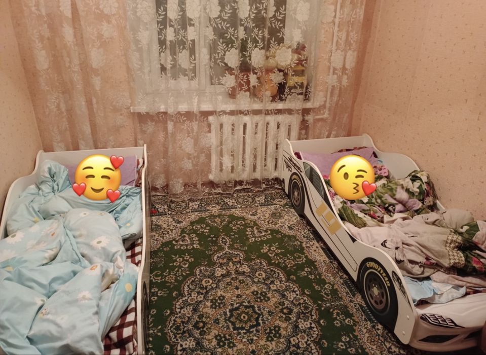 Кровать машинка