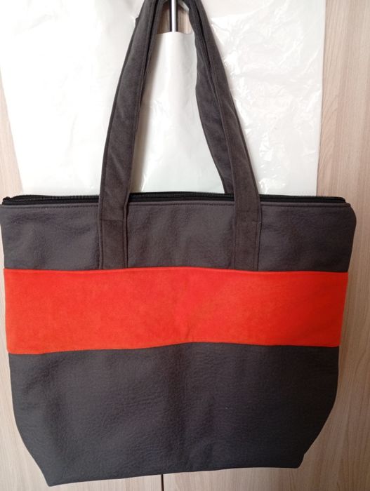 Продаю сумки через плечо