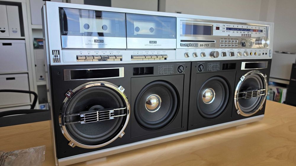 BUMPBOXX BB-777 Dublu radio-casetofon boombox ghetto blaster cu CD, Bluetooth, USB si intrare auxiliara