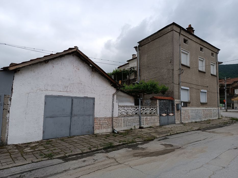 Продава се Къща в Пещера - 136 кв.м за 390 €/кв.м - Снимка #4