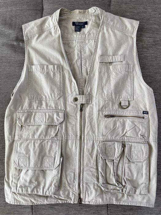 Марков елек с много джобове