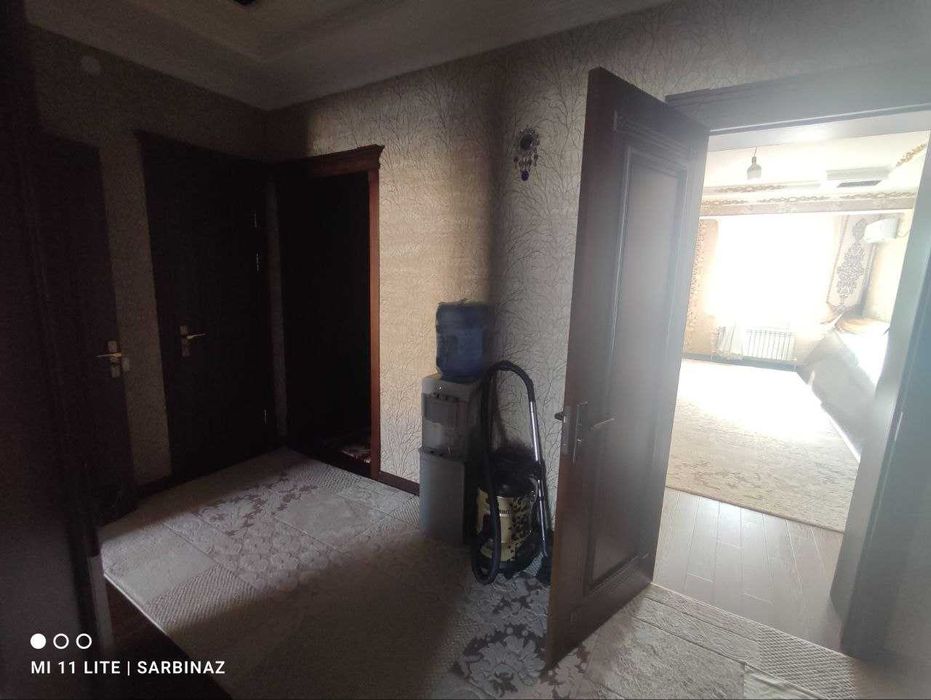 Квартира сатылады базар стоянка карама карсысында