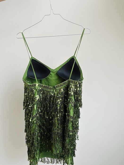 Зелена рокля с ресни и пайети + подплънки