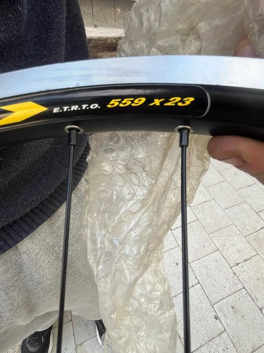 НОВИ КАПЛИ 26 (590-23mm) с Shimano главини