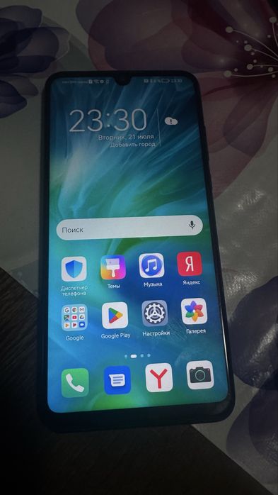 Продаю телефон HONOR 20LITE