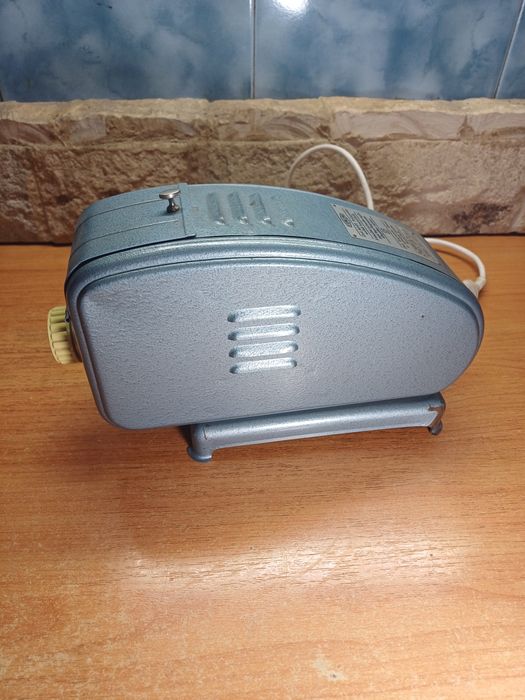 Vand proiector de diafilme