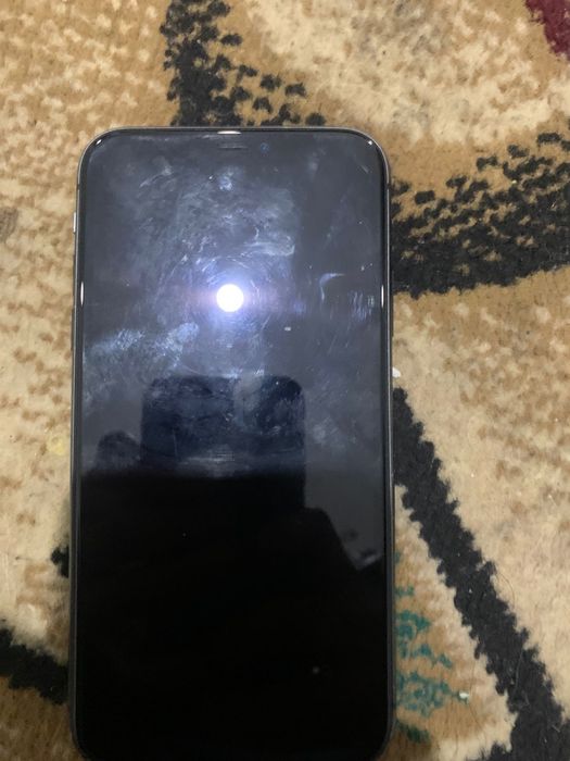 Айфон 11 ……………….