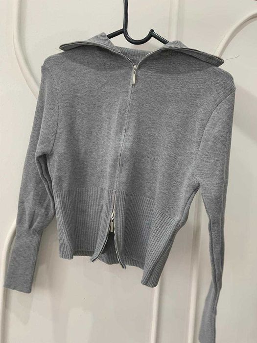 Срочно продам кофточки ,