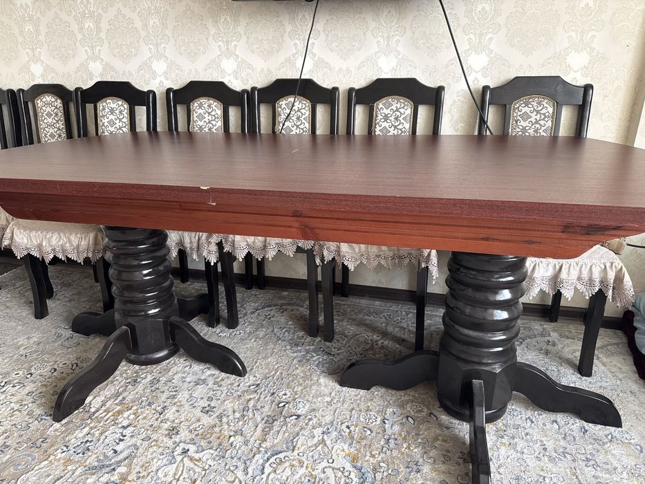 Продам стол и стулья