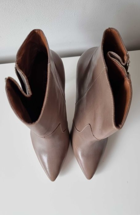 Боти Buffalo London, естествена кожа, 40 номер, цвят капучино