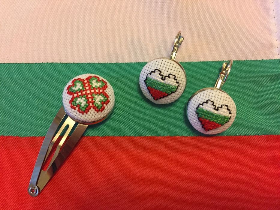 Ръчно бродирани бижута