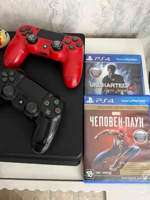 Sony PlayStation 4 ( PS4)