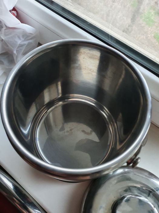 Термос суповой, нержавейка и две тарелки к нему