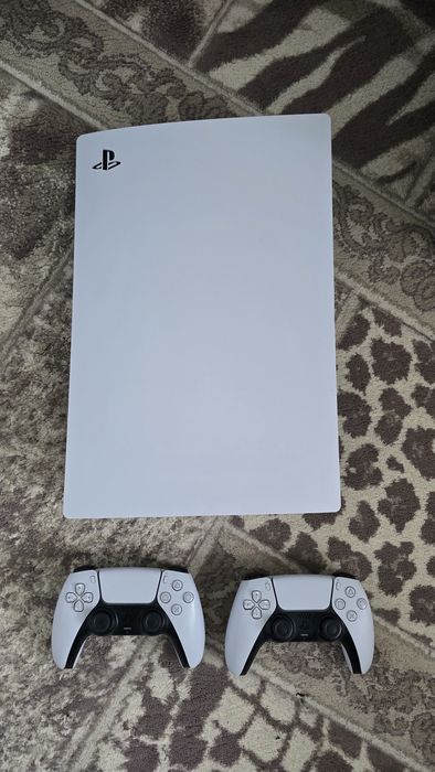 PS5 Disk Edition 512gb + 2 controllere PS5