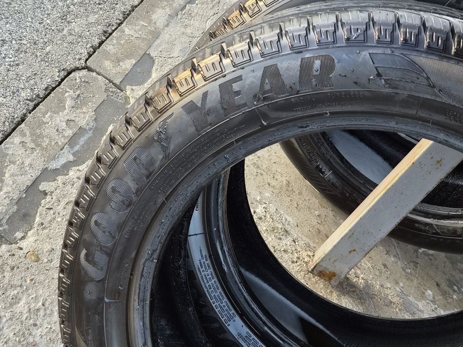Гуми GOODYEAR 235/55/19