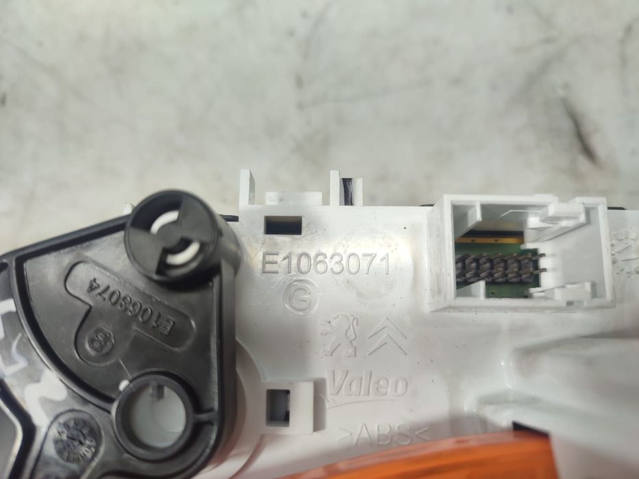 Panou clima ac E1063071 Peugeot 208 1 [facelift] [2015 - 2019] 1.2 vt