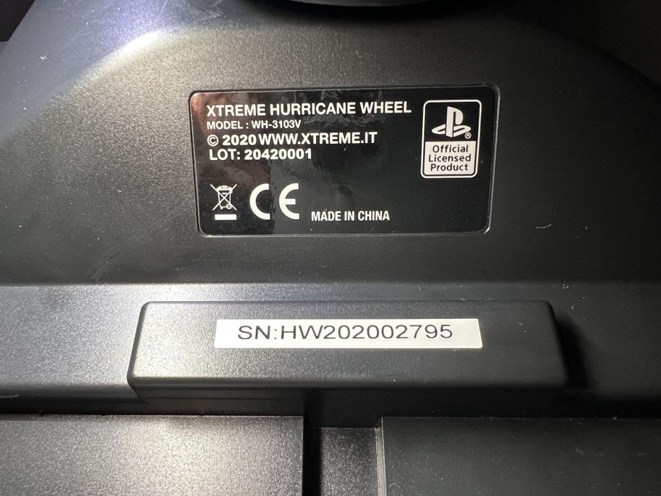 Volan gaming Xtreme Hurricane Wheel + pedale, cu factură – stare foarte bună