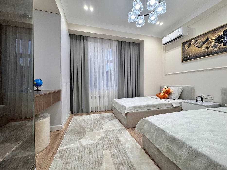 Махтумкули — двухъярусные 140 м² в ЖК Poytaxt Residence`