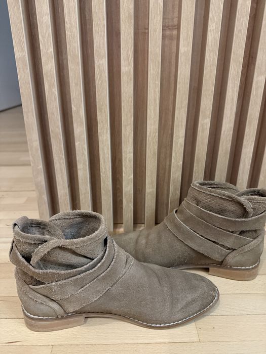 Botine din piele intoarsa