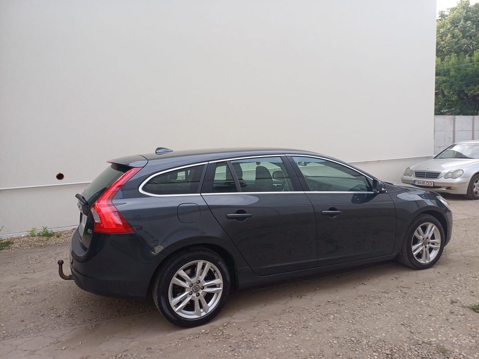 Vand Volvo , V60,an 2013 la 4650 euro Timișoara
