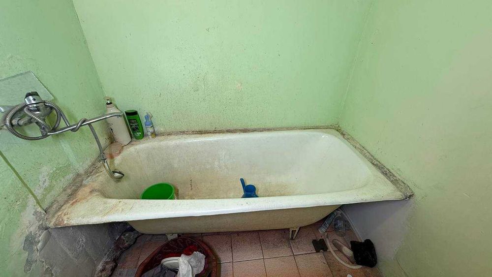 Фарғона ш. Заканал АТС 1 қаватда 2 хонали квартира сотилади. ID: 1609