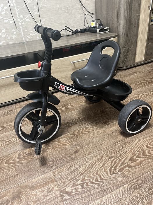 Продам трехколесный велосипед