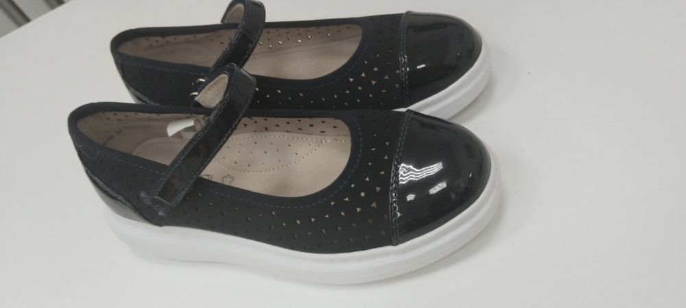 Продам сандали кожзам