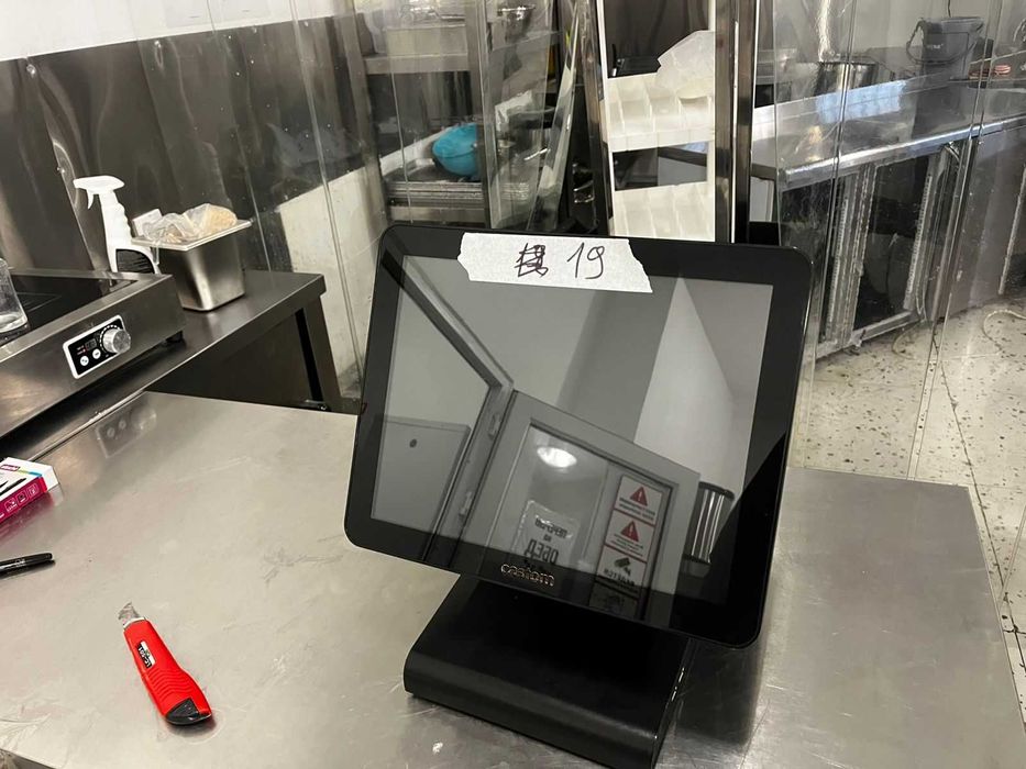 Моноблок кассовый с двумя дисплеями