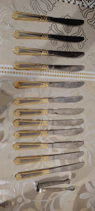 Посуда и столовые приборы