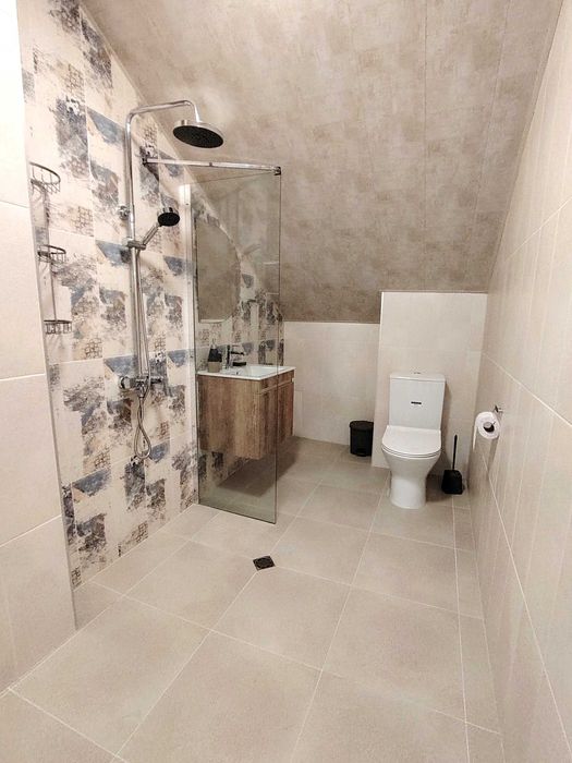 Масивна двуетажна къща в близост до Пловдив от собственик