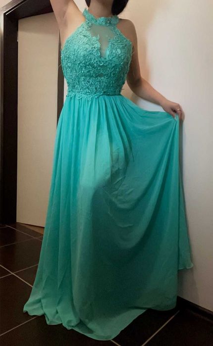 Официална рокля с гол гръб