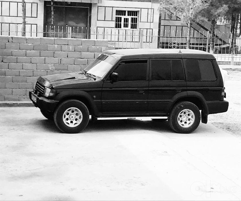 Mitsubishi pajero sotiladi 1994 yil xolati yaxwi