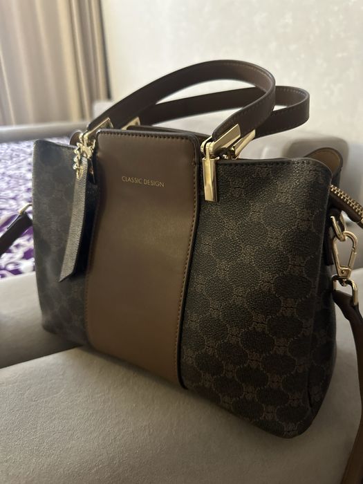 Сумочка вместительная