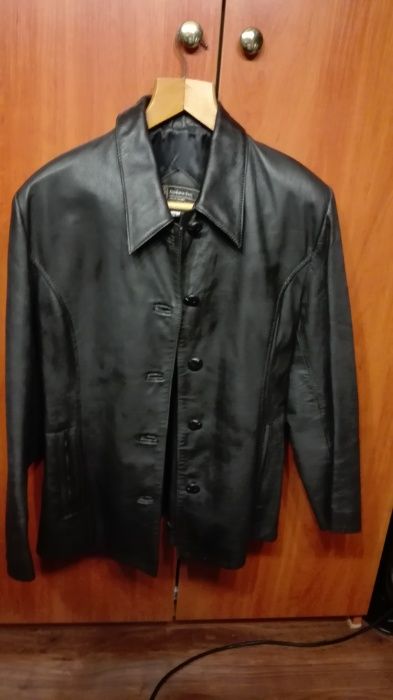 Продавам дамско яке от естествена кожа