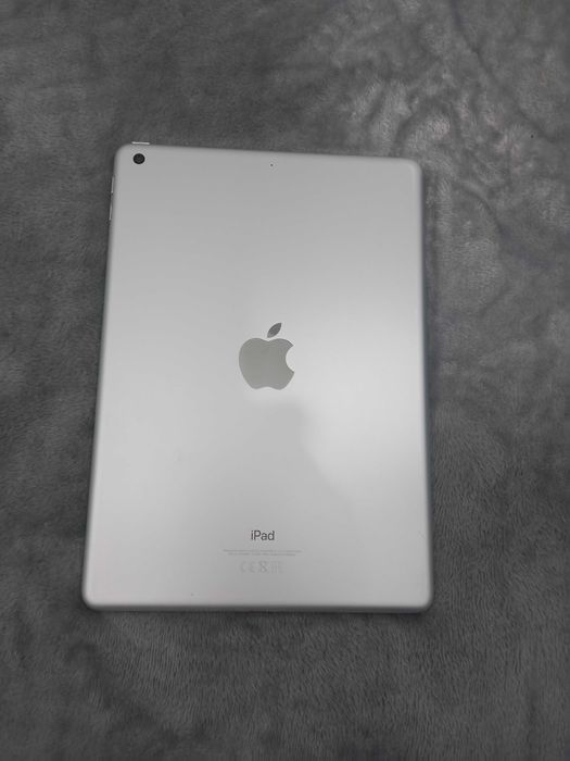 Ipad generatia 6 , functioneaza perfect fara defecte