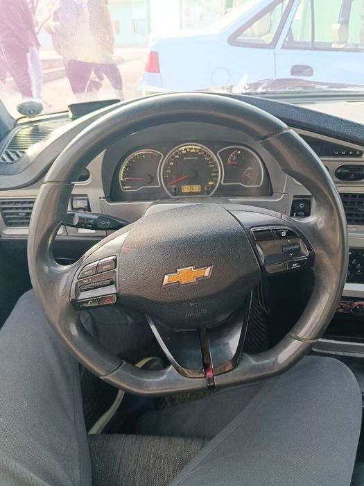 Nexia 2 srochni sotiladi