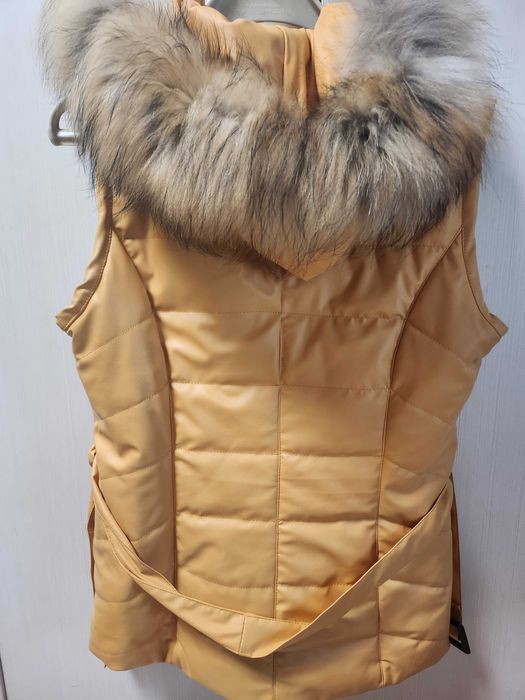 Дамски кожен елек