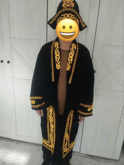 Красивый мужской шапан